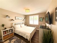 3184 Casino Drive, Thousand Oaks, CA 91362