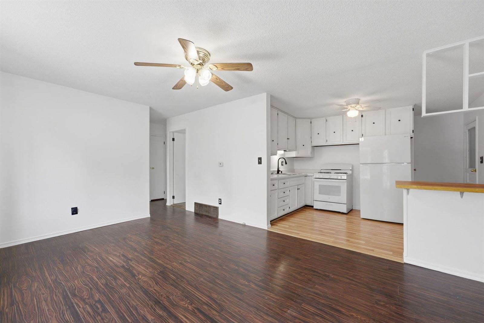 414 15th Place, Camanche, IA 52730