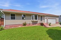 414 15th Place, Camanche, IA 52730