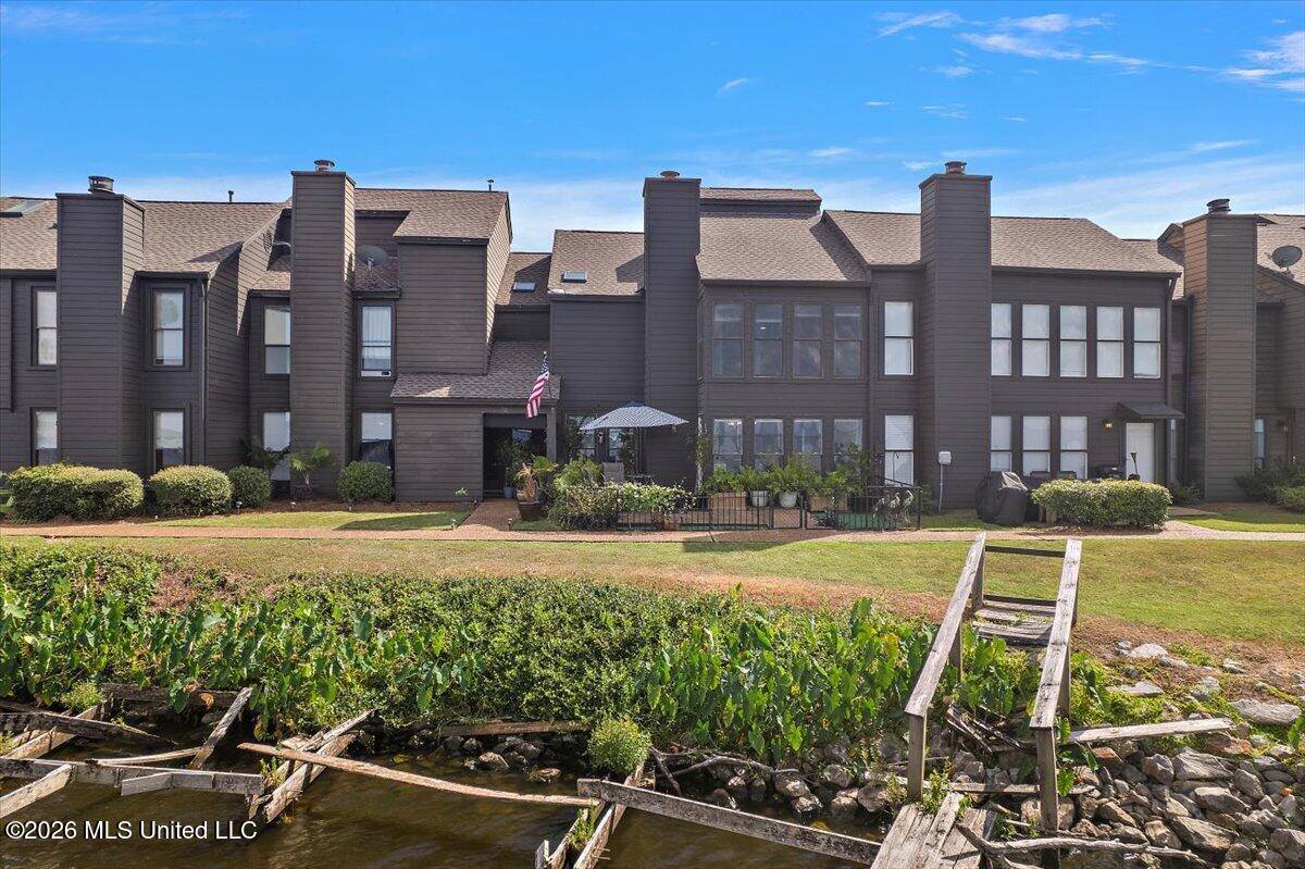 12 Lake Barnett Drive, Brandon, MS 39047