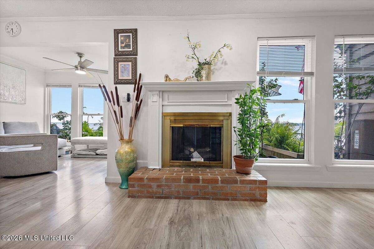 12 Lake Barnett Drive, Brandon, MS 39047