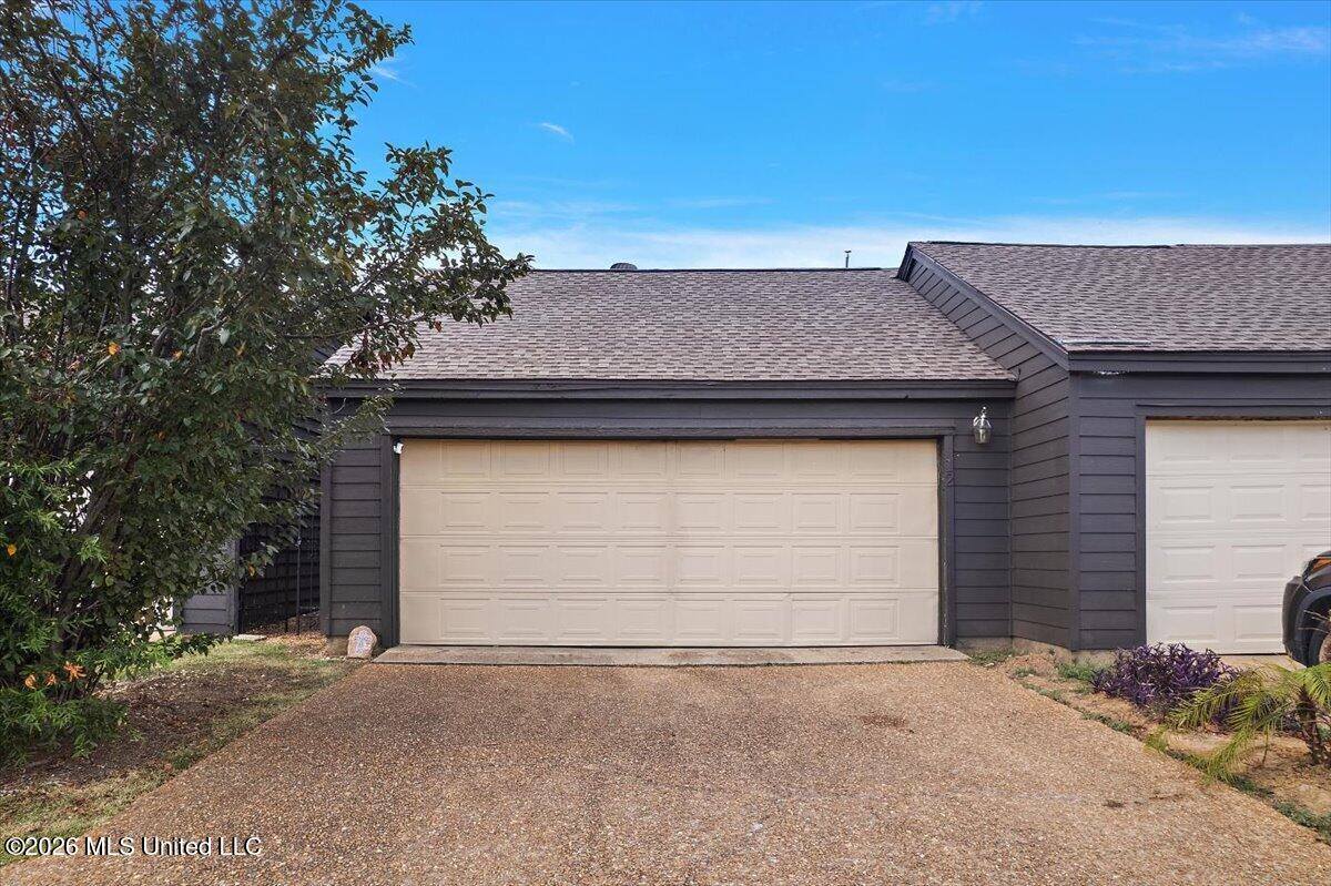 12 Lake Barnett Drive, Brandon, MS 39047