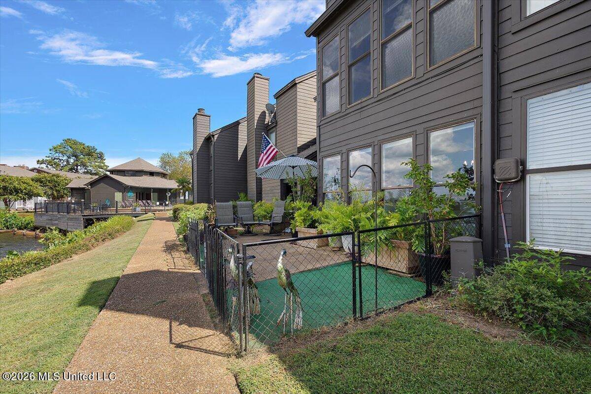 12 Lake Barnett Drive, Brandon, MS 39047