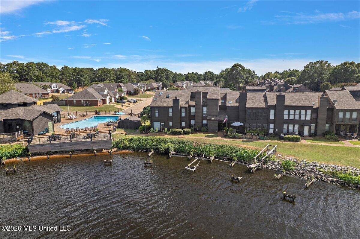12 Lake Barnett Drive, Brandon, MS 39047