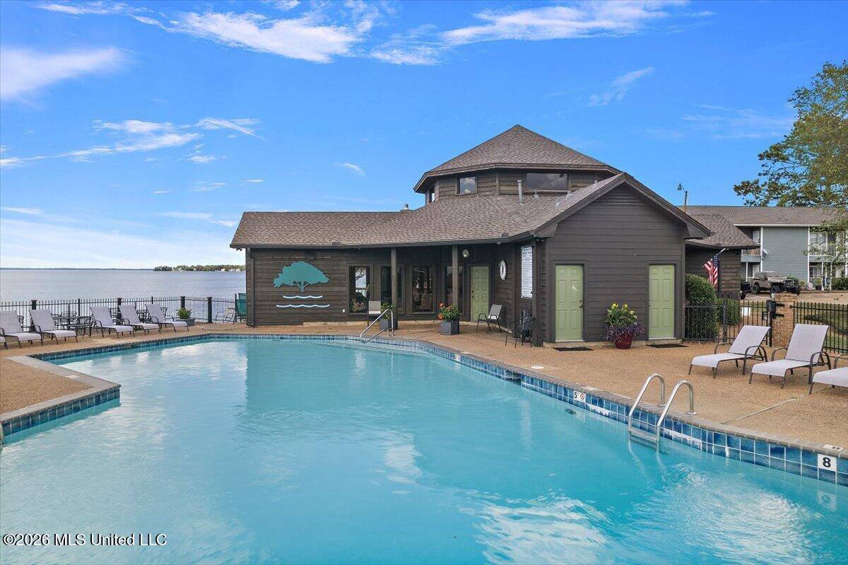 12 Lake Barnett Drive, Brandon, MS 39047