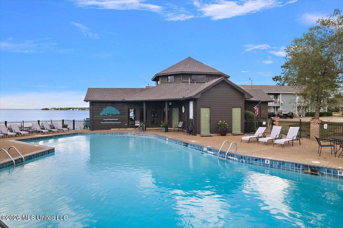 12 Lake Barnett Drive, Brandon, MS 39047