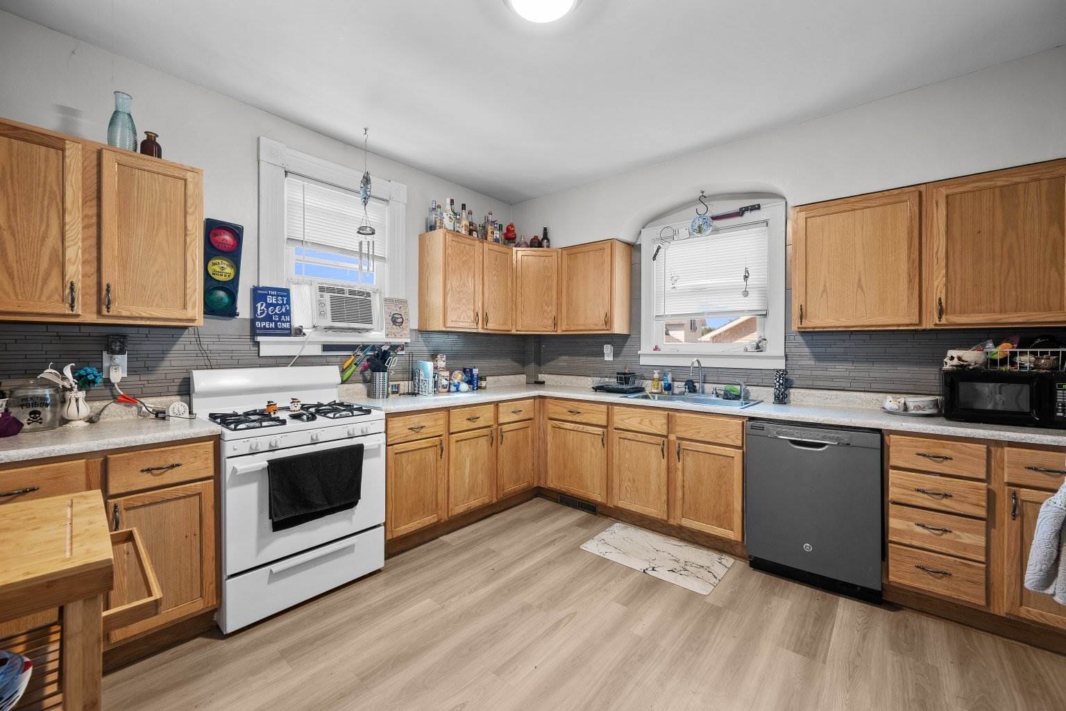 1118 14th Avenue, Moline, IL 61265