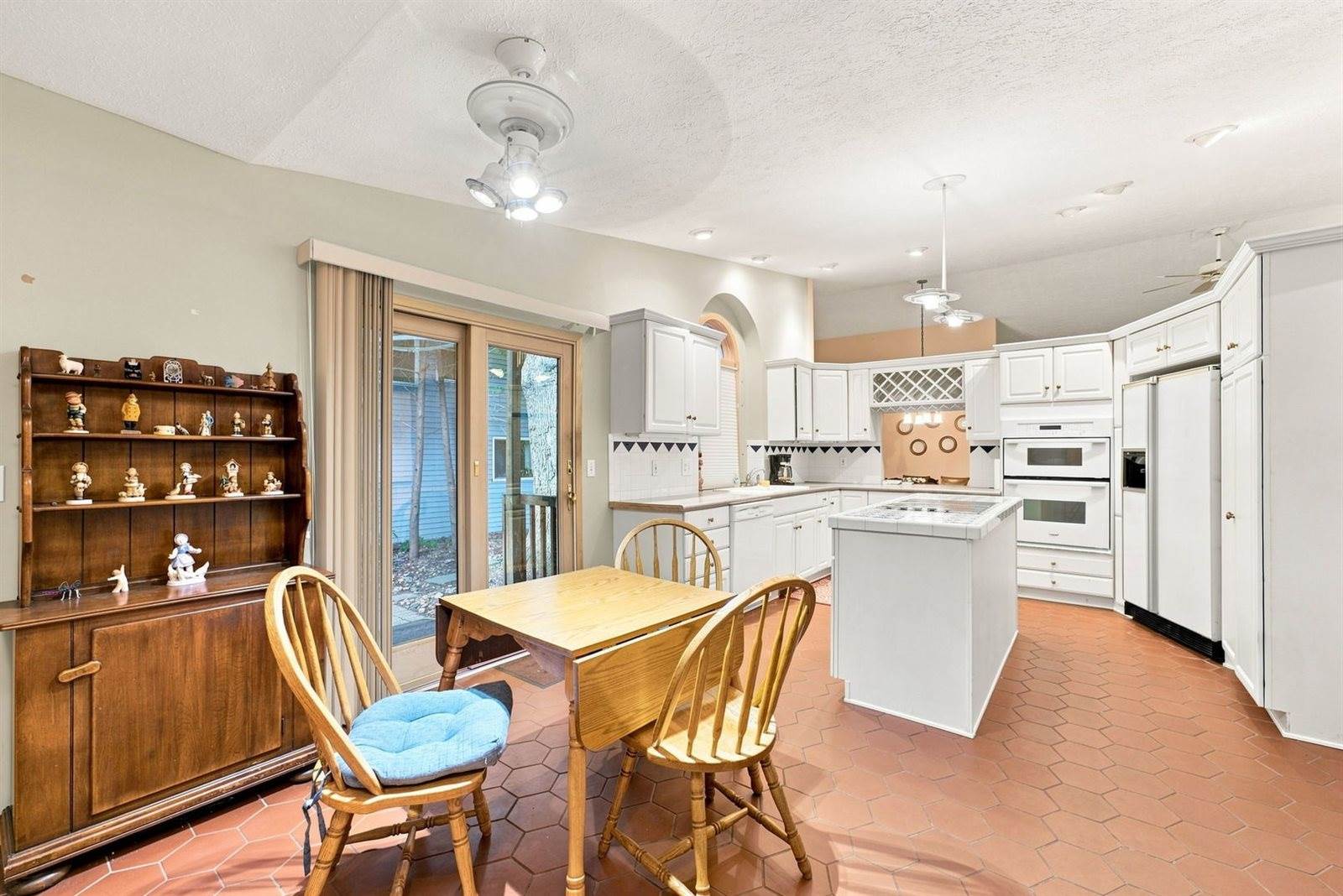 4025 36th Ave CT Avenue, Moline, IL 61265