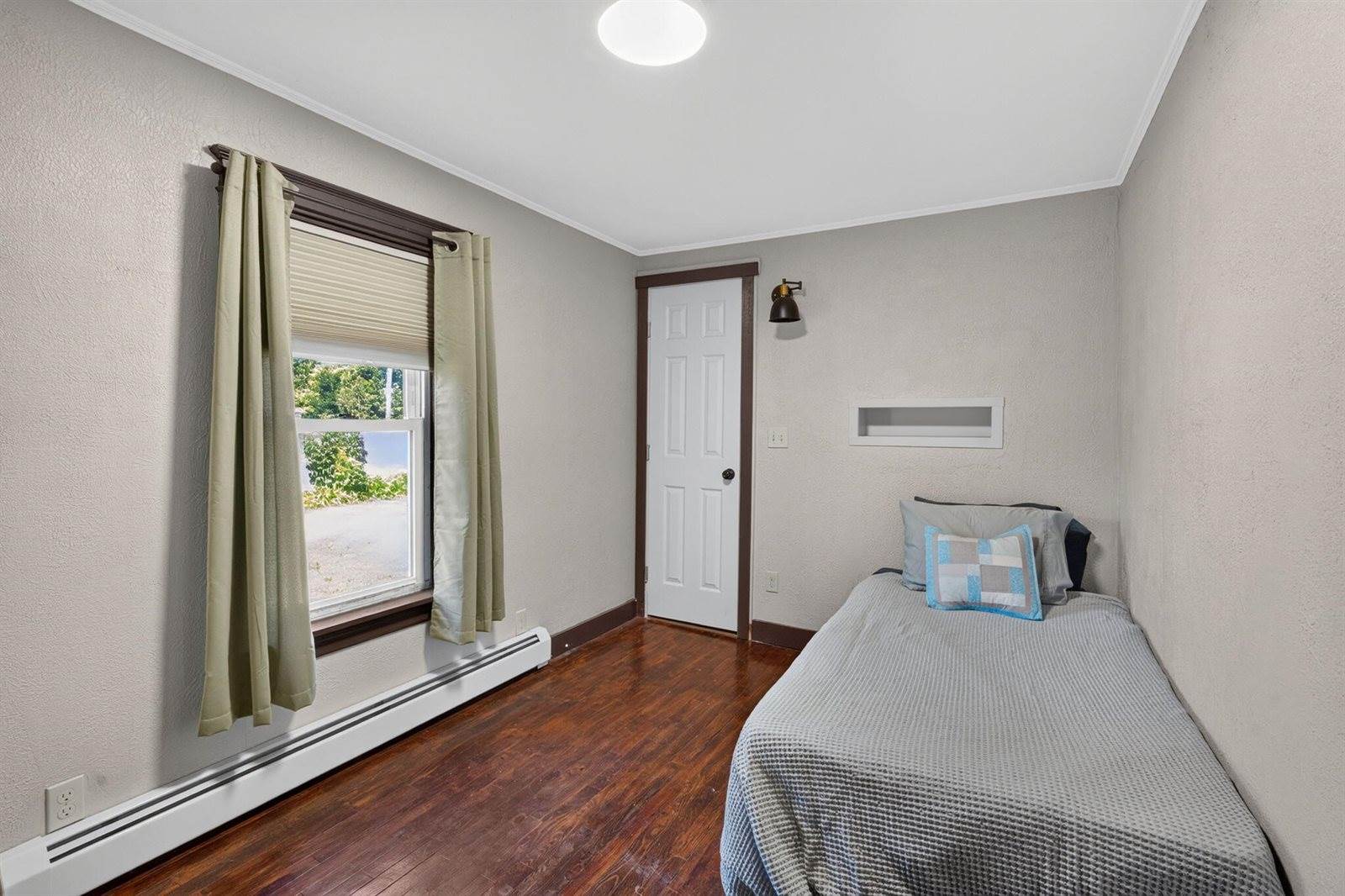 31 Hancock Street, Dover-Foxcroft, ME 04426