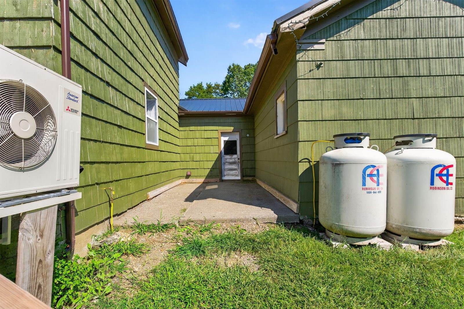 31 Hancock Street, Dover-Foxcroft, ME 04426