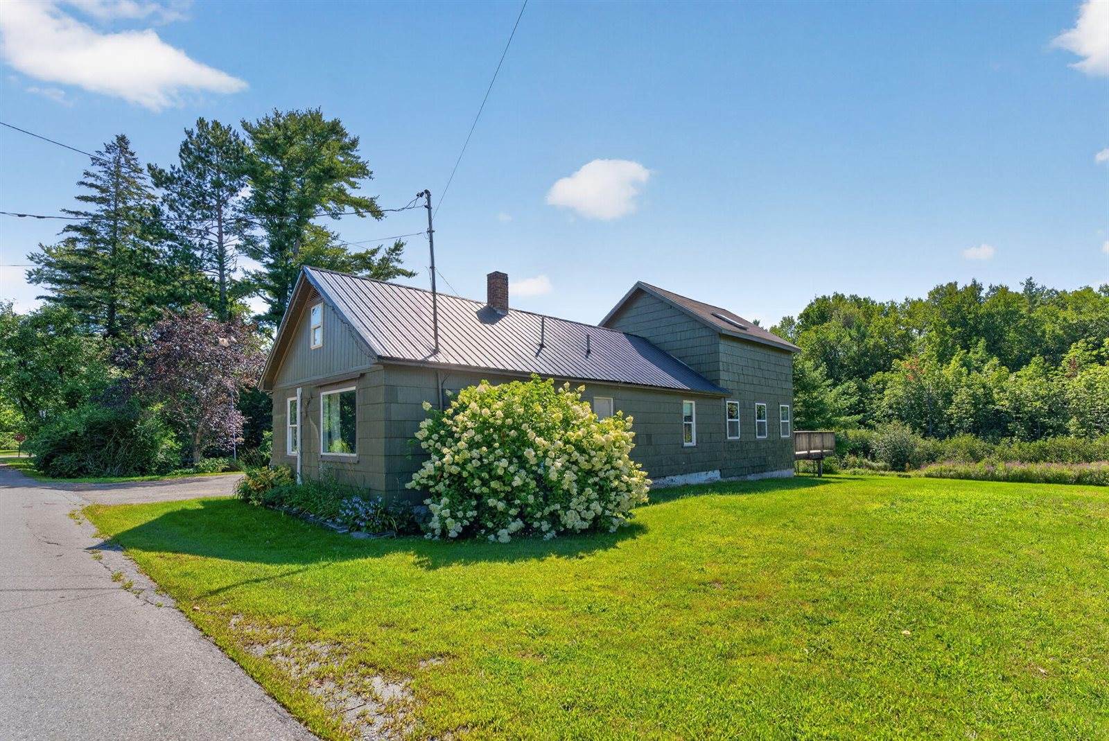 31 Hancock Street, Dover-Foxcroft, ME 04426