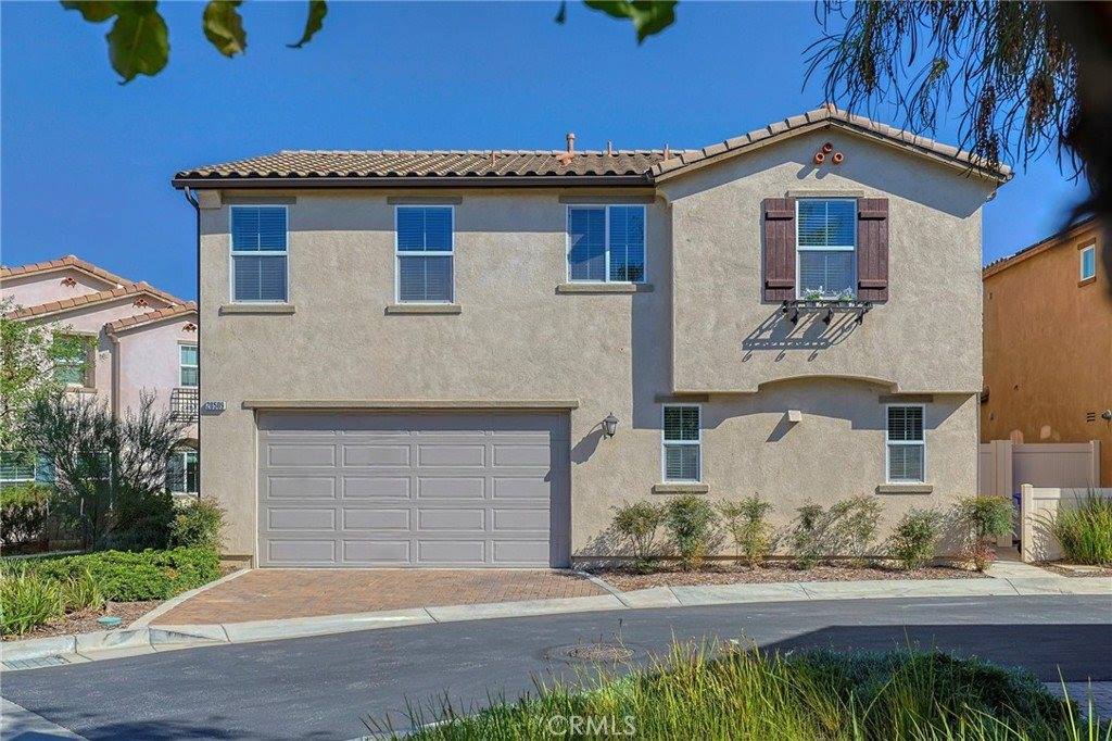 20509 Hazelnut Court, Saugus, CA 91350