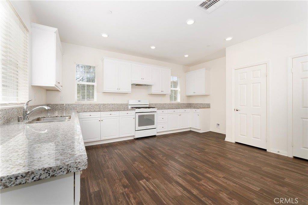 20509 Hazelnut Court, Saugus, CA 91350