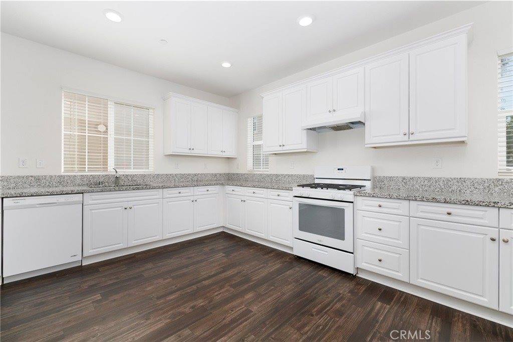 20509 Hazelnut Court, Saugus, CA 91350