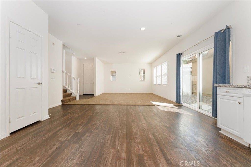 20509 Hazelnut Court, Saugus, CA 91350