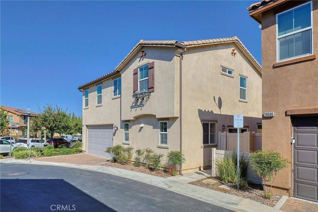 20509 Hazelnut Court, Saugus, CA 91350
