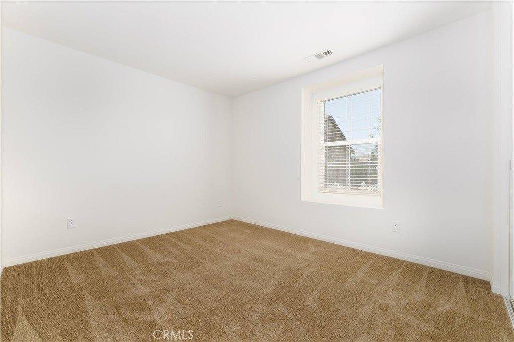 20509 Hazelnut Court, Saugus, CA 91350