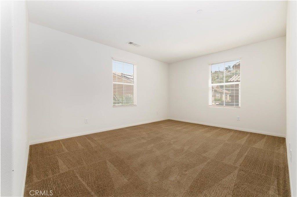 20509 Hazelnut Court, Saugus, CA 91350