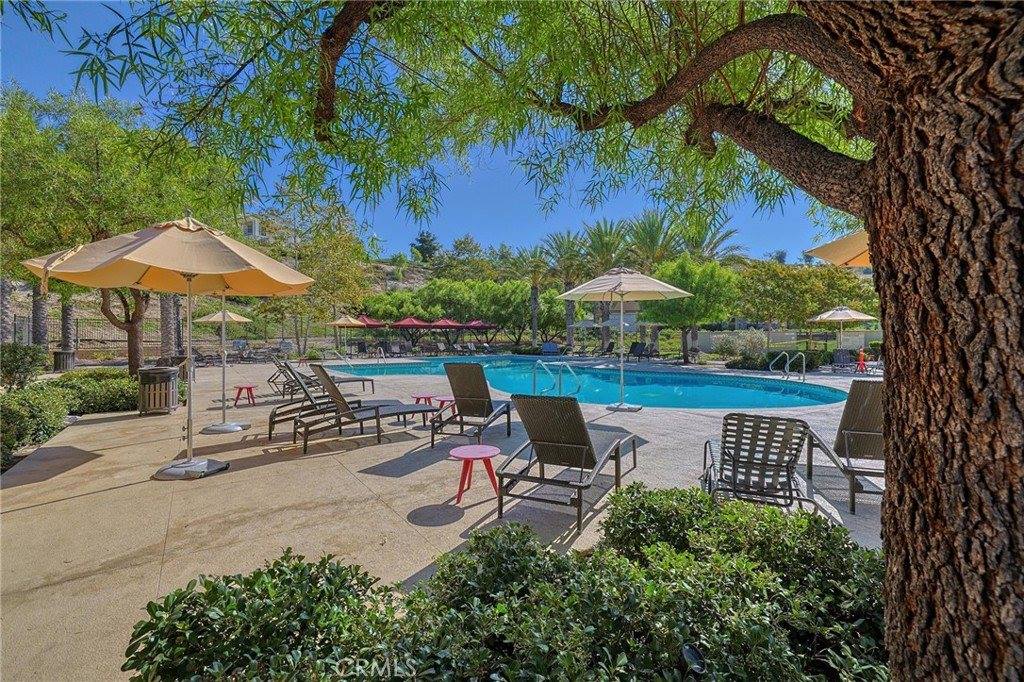 20509 Hazelnut Court, Saugus, CA 91350