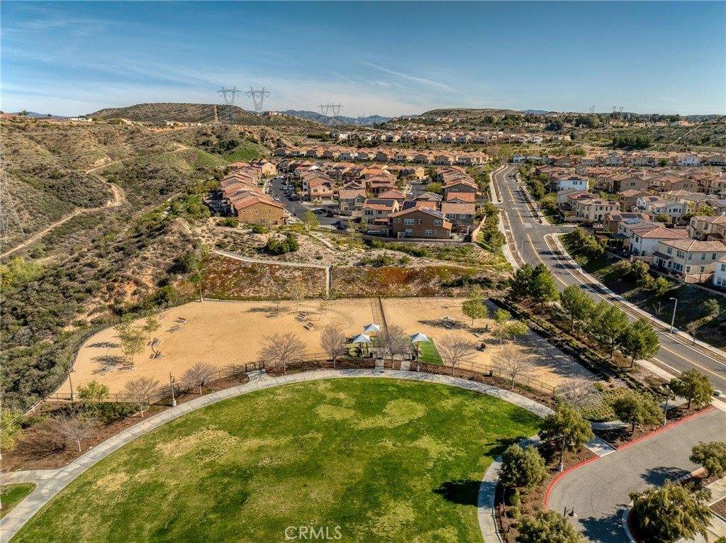 20509 Hazelnut Court, Saugus, CA 91350