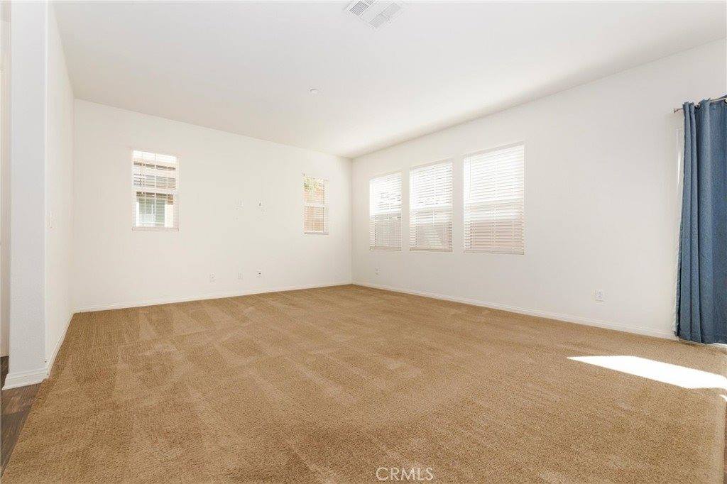 20509 Hazelnut Court, Saugus, CA 91350