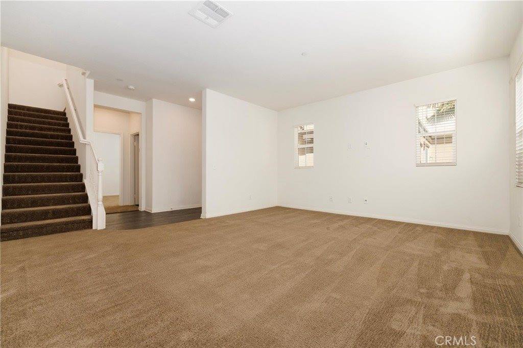 20509 Hazelnut Court, Saugus, CA 91350