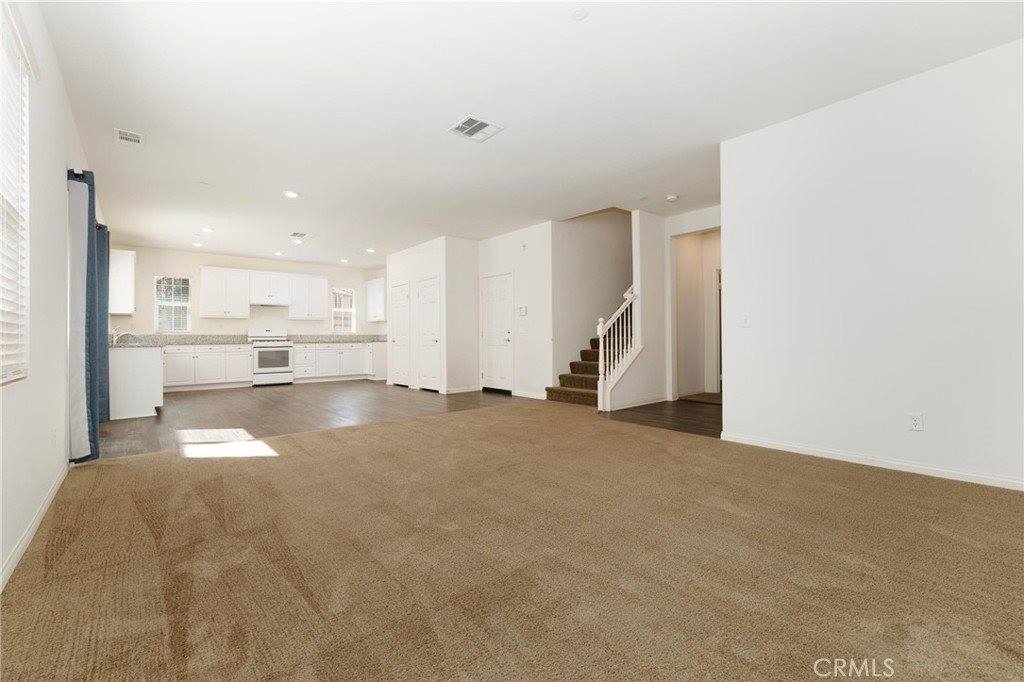 20509 Hazelnut Court, Saugus, CA 91350