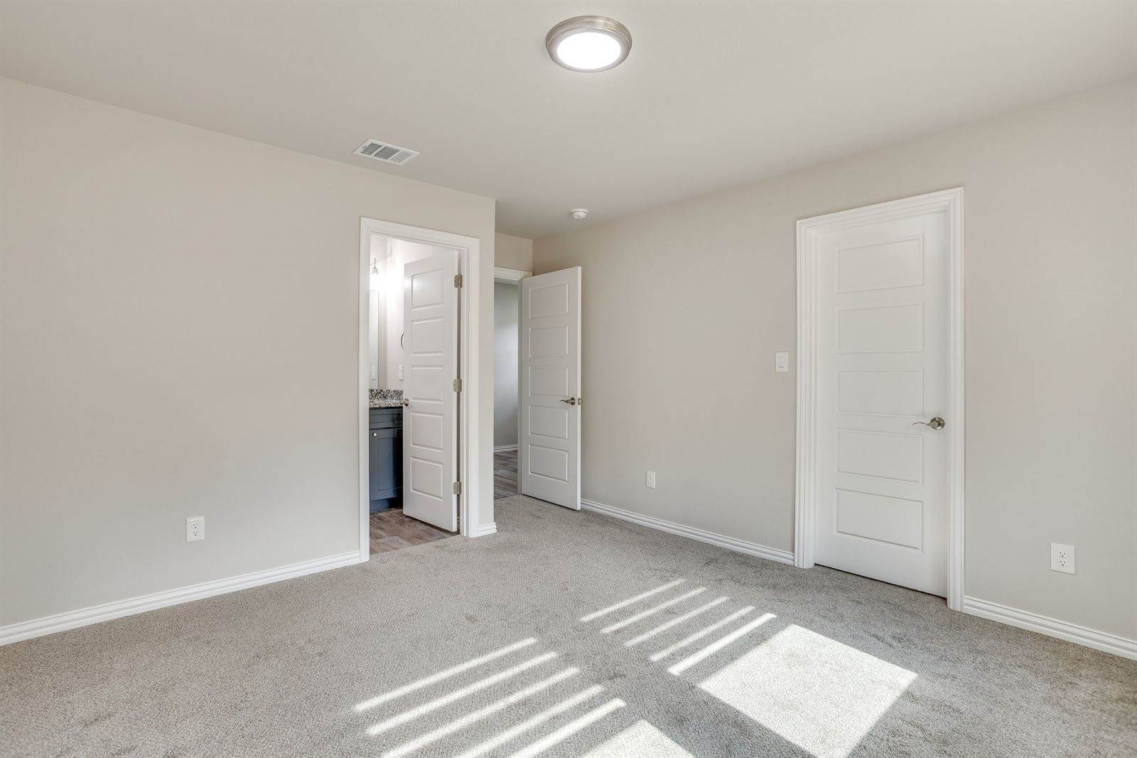 931 River Road, Fort Worth, TX 76114