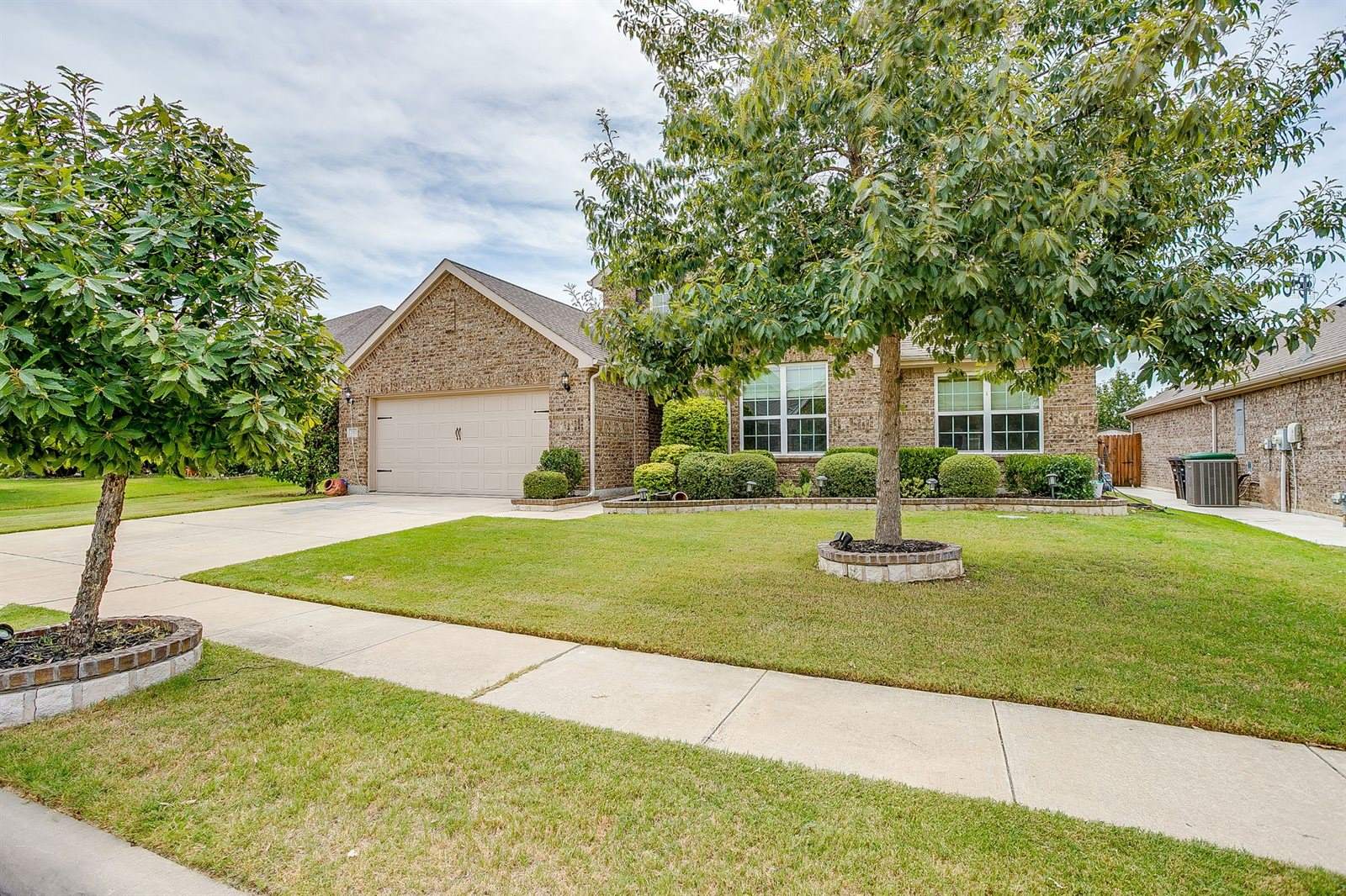 2012 Plamera Lane, Fort Worth, TX 76131