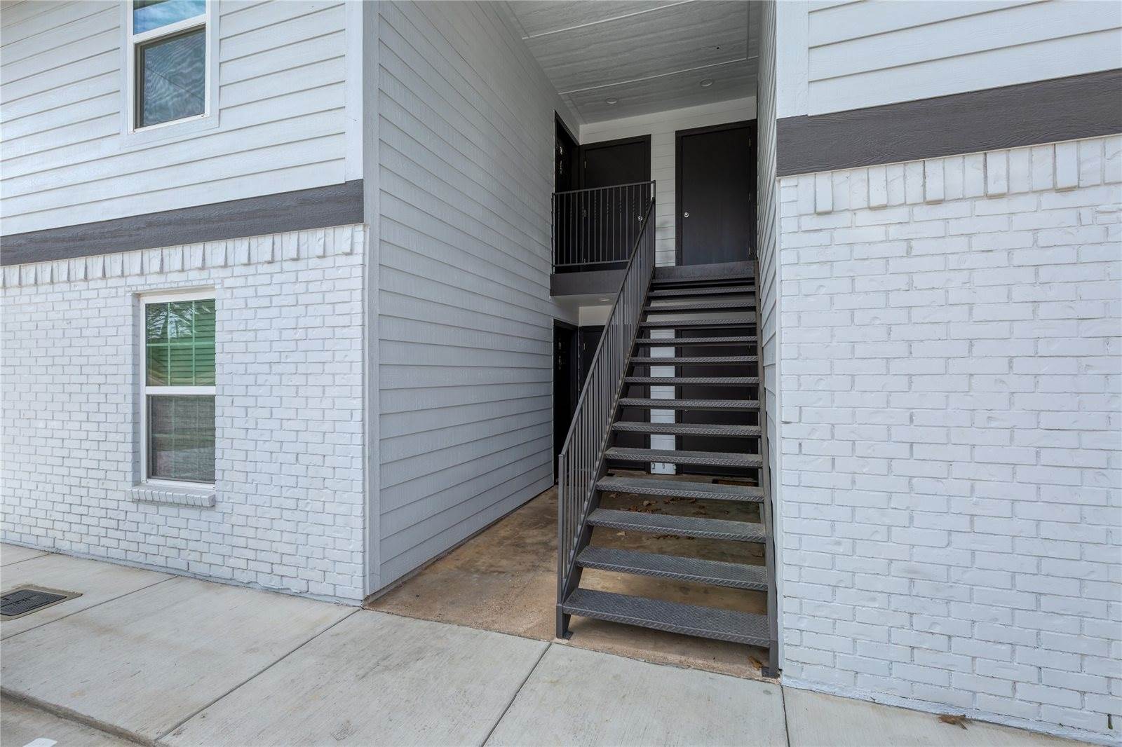 2016 Paisley Drive, Arlington, TX 76015