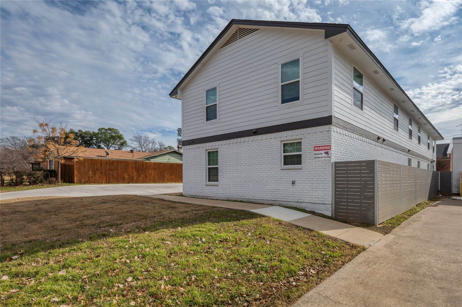 2016 Paisley Drive, Arlington, TX 76015