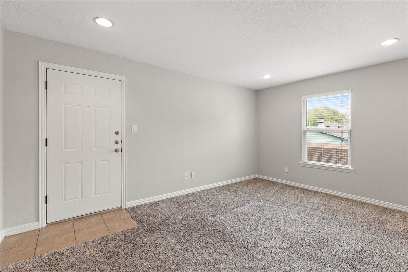 2016 Paisley Drive, Arlington, TX 76015