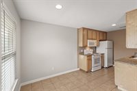 2016 Paisley Drive, Arlington, TX 76015