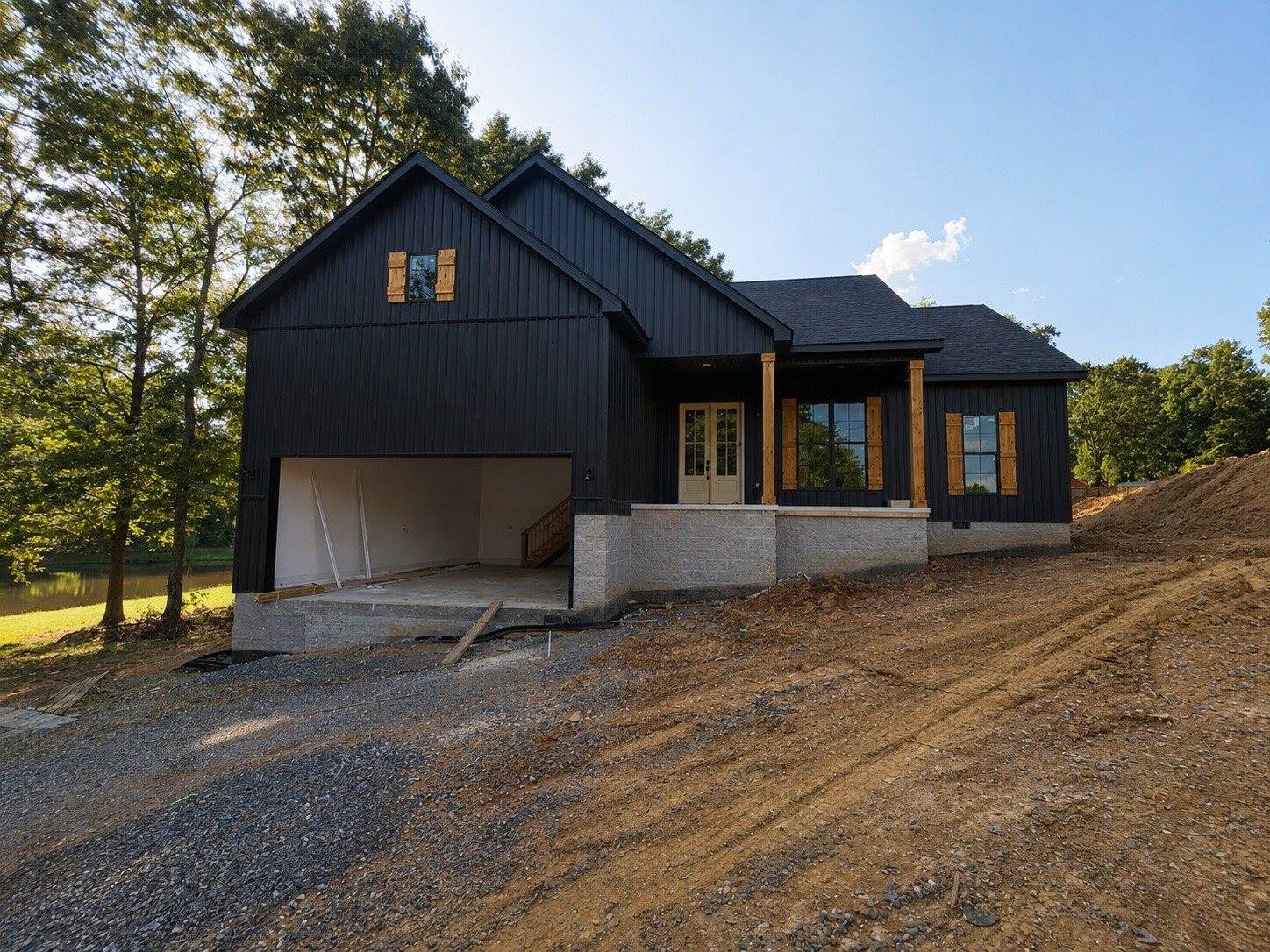 1821 Francis Ferry Rd, McMinnville, TN 37110