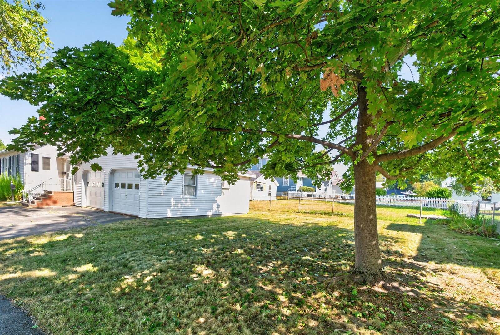 54 14th Street, Bangor, ME 04401