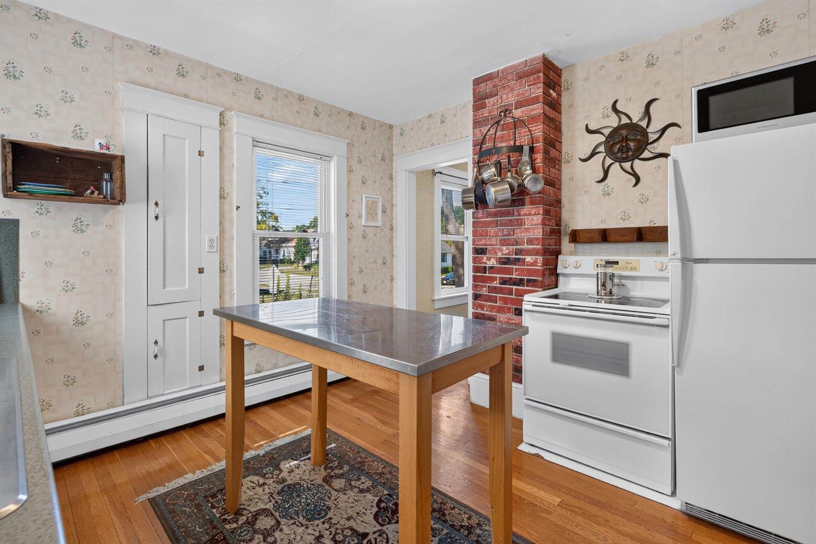 54 14th Street, Bangor, ME 04401