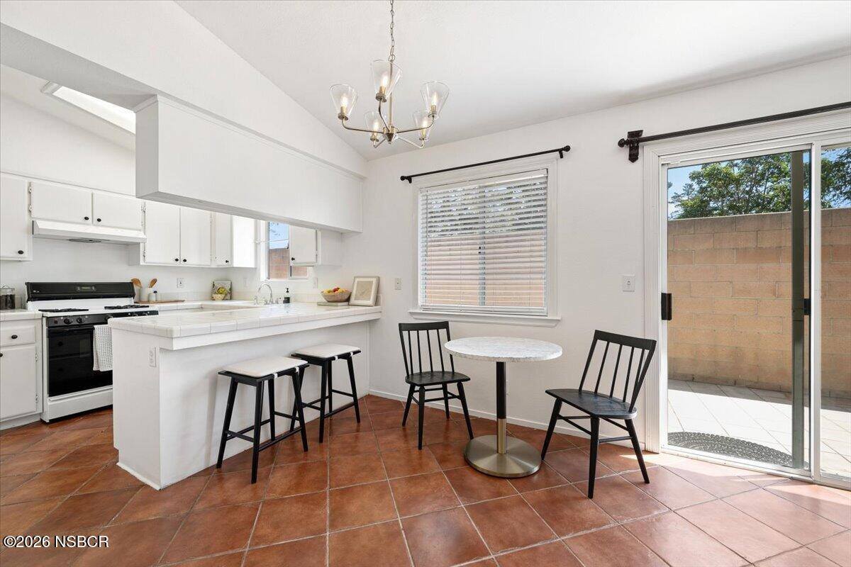 2240 Hanover Way, Santa Maria, CA 93458