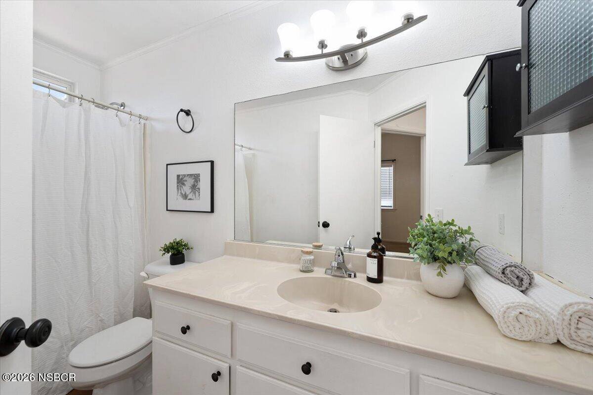 2240 Hanover Way, Santa Maria, CA 93458