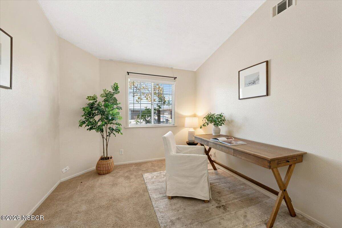 2240 Hanover Way, Santa Maria, CA 93458