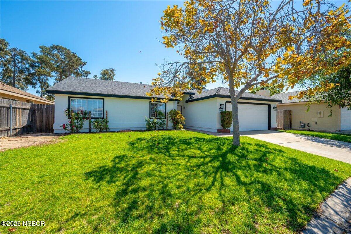 2240 Hanover Way, Santa Maria, CA 93458