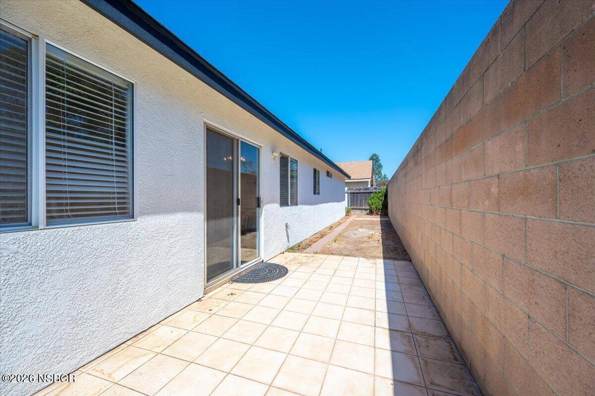 2240 Hanover Way, Santa Maria, CA 93458