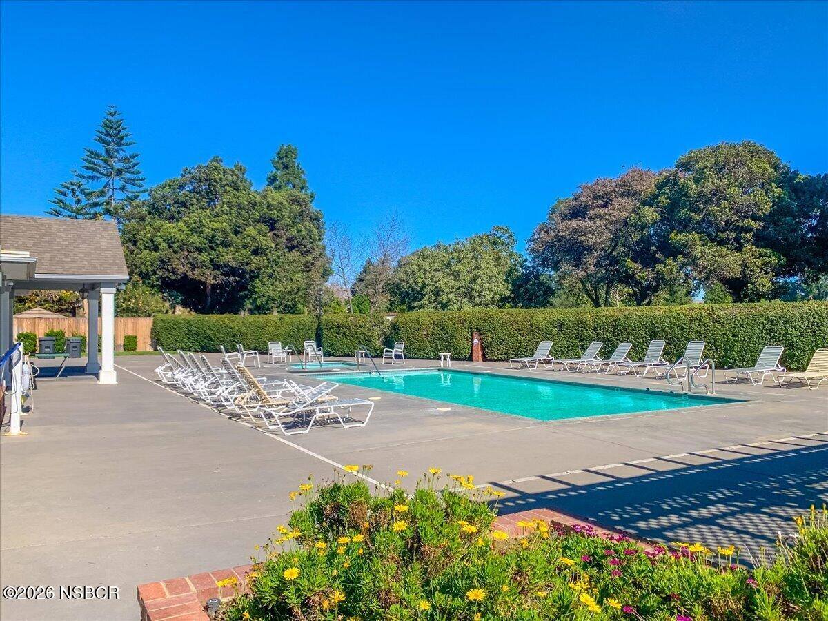 2240 Hanover Way, Santa Maria, CA 93458
