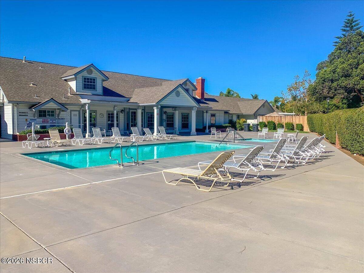2240 Hanover Way, Santa Maria, CA 93458