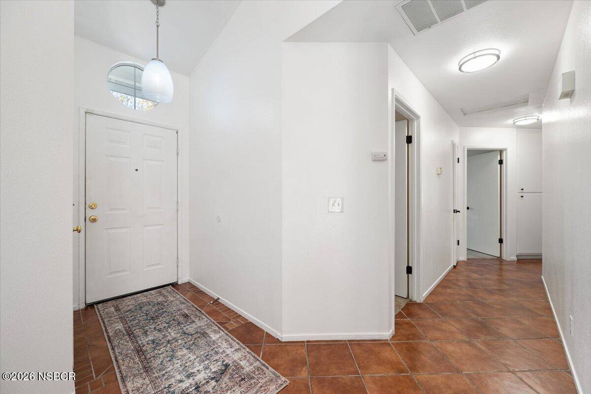 2240 Hanover Way, Santa Maria, CA 93458