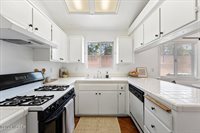 2240 Hanover Way, Santa Maria, CA 93458