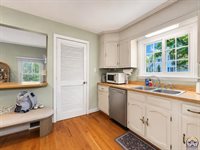 1811 SW Oakley AVE, Topeka, KS 66604
