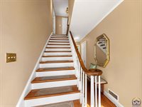 1811 SW Oakley AVE, Topeka, KS 66604