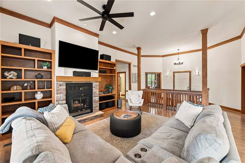 10230 Marion Street, Lenexa, KS 66220