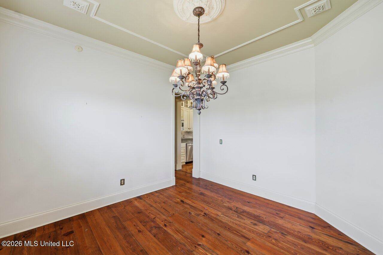 553 Twin Cedars Drive, Madison, MS 39110