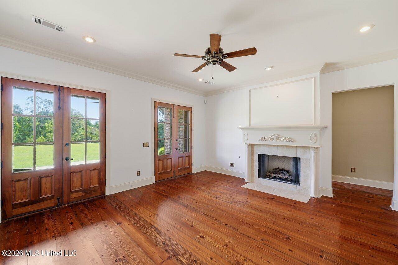 553 Twin Cedars Drive, Madison, MS 39110